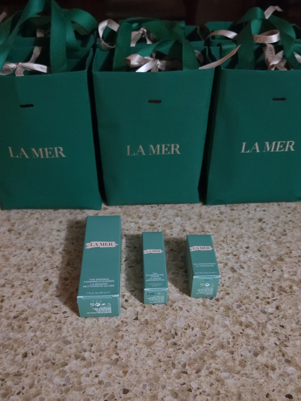 Six La Mer Giftbags